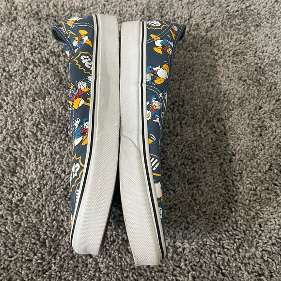 Disney Donald Duck vans size men’s 10.5 like new. Worn once. No box. - Picture 2 of 4